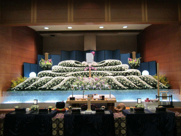 花祭壇事例【公営式場でのご葬儀】